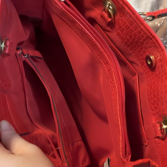 Liz Claiborne Red purse - Picture 3 of 3